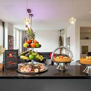 amedia-luxury-suites.graz-austria-hotels.com/